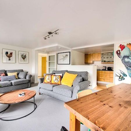 Altido Ultra Stylish Calton Road Apt W/ Parking Apartment เอดินบะระ ภายนอก รูปภาพ