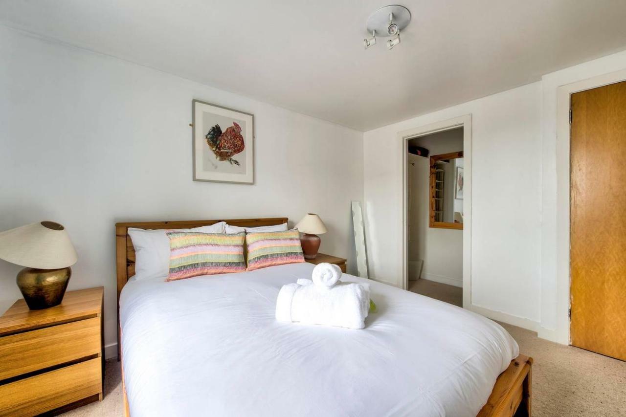 Altido Ultra Stylish Calton Road Apt W/ Parking Apartment เอดินบะระ ภายนอก รูปภาพ
