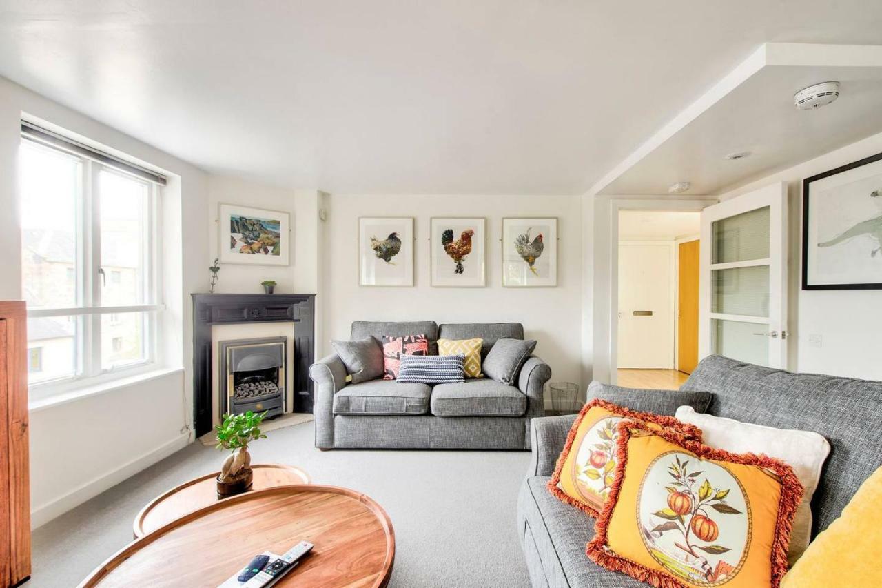 Altido Ultra Stylish Calton Road Apt W/ Parking Apartment เอดินบะระ ภายนอก รูปภาพ